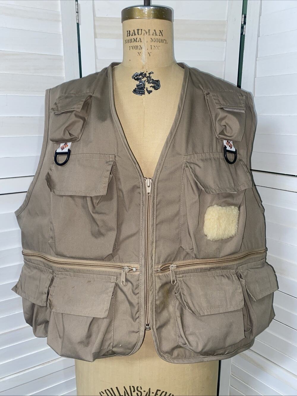 Vintage 70s 80s Columbia Fly Fishing Vest XL Mesh Utility Tan 10 Pocket USA